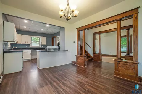 420 SE 4th St, Madison, SD 57042 photo 10