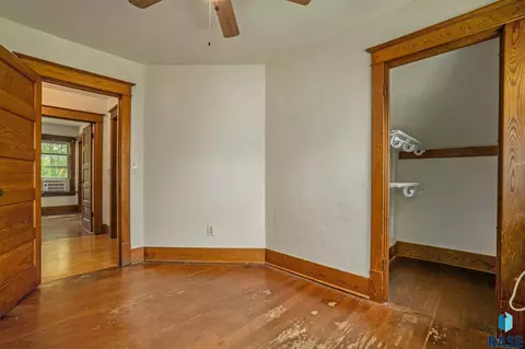 420 SE 4th St, Madison, SD 57042 photo 23