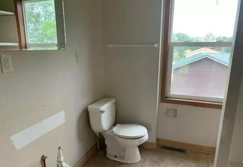 424 Hanson Loop, Bath, SD 57427 photo 4
