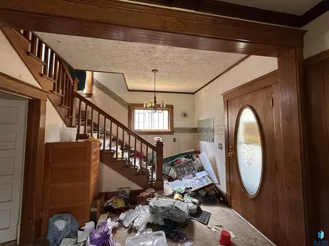 615 W 5th Ave, Mitchell, SD 57301 photo 3