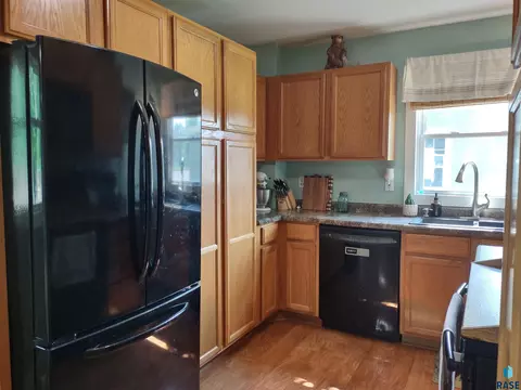 517 E 3rd St, Miller, SD 57362 photo 11