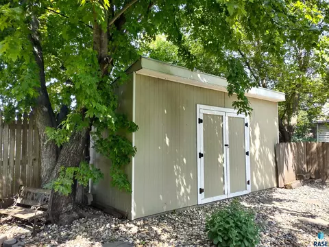 517 E 3rd St, Miller, SD 57362 photo 48