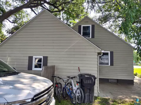 517 E 3rd St, Miller, SD 57362 photo 44