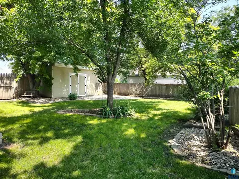 517 E 3rd St, Miller, SD 57362 photo 47