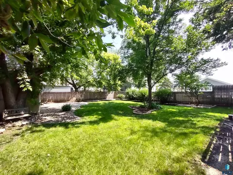 517 E 3rd St, Miller, SD 57362 photo 50