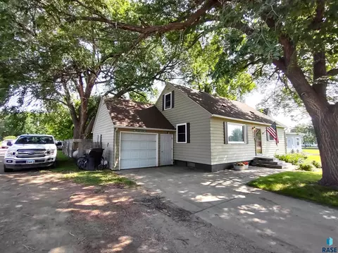 517 E 3rd St, Miller, SD 57362 photo 42