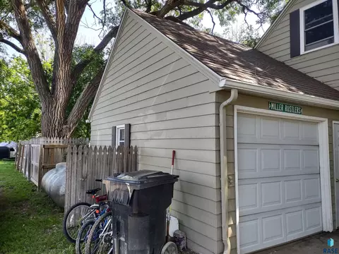 517 E 3rd St, Miller, SD 57362 photo 43