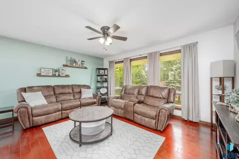 105 E 6th St, Dell Rapids, SD 57022 photo 6