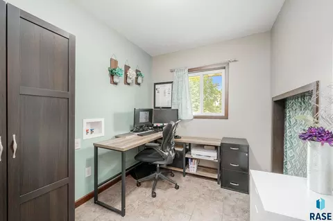 105 E 6th St, Dell Rapids, SD 57022 photo 15