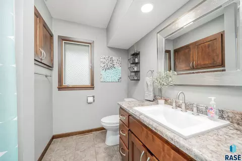 105 E 6th St, Dell Rapids, SD 57022 photo 16