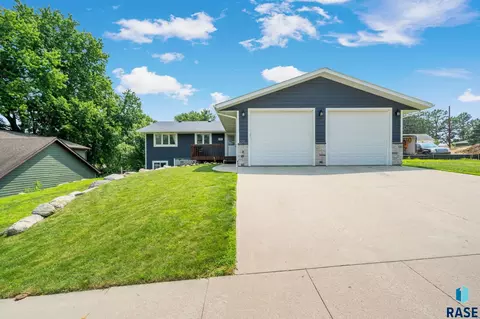 105 E 6th St, Dell Rapids, SD 57022 photo 30