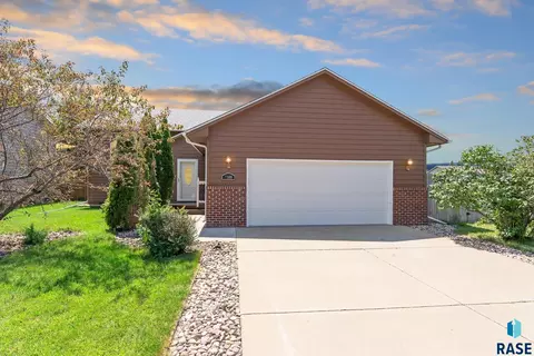 7209 W 64th St, Sioux Falls, SD 57106