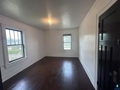 108 NW 4th St, Madison, SD 57042 photo 24