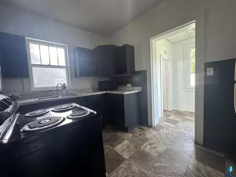 108 NW 4th St, Madison, SD 57042 photo 17