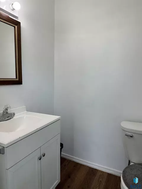 108 NW 4th St, Madison, SD 57042 photo 20