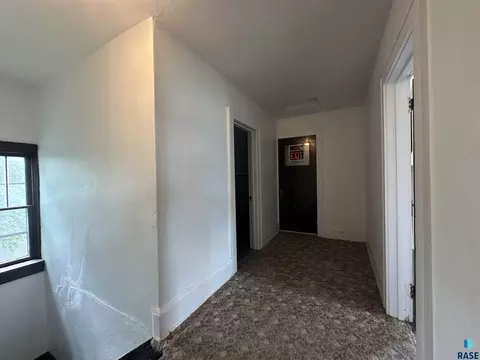 108 NW 4th St, Madison, SD 57042 photo 23