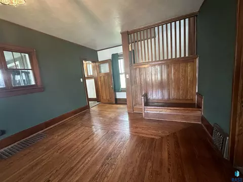 108 NW 4th St, Madison, SD 57042 photo 10
