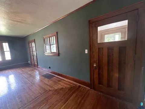 108 NW 4th St, Madison, SD 57042 photo 13
