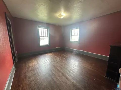 108 NW 4th St, Madison, SD 57042 photo 25