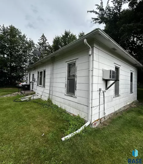 405 S Poplar St, Worthing, SD 57077 photo 8