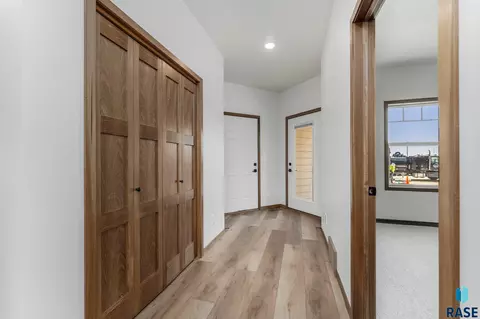 917 S Brek Ave, Brandon, SD 57005 photo 10