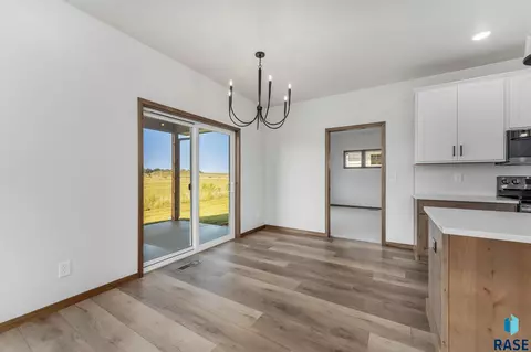 917 S Brek Ave, Brandon, SD 57005 photo 6