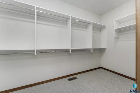 917 S Brek Ave, Brandon, SD 57005 photo 17
