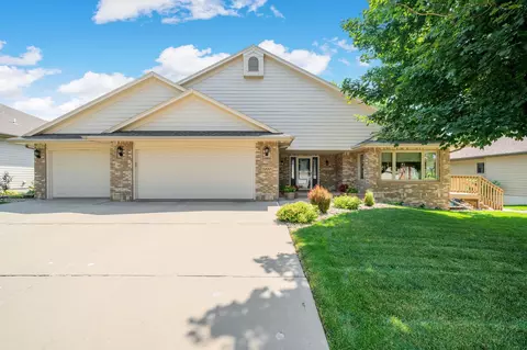 2000 S Campbell Trl, Sioux Falls, SD 57106