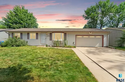 5508 W Nancy St, Sioux Falls, SD 57106