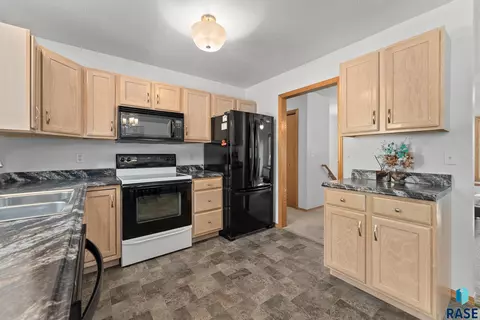 5013 S Anthony Ave, Sioux Falls, SD 57106 photo 12
