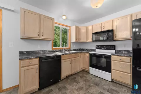 5013 S Anthony Ave, Sioux Falls, SD 57106 photo 13