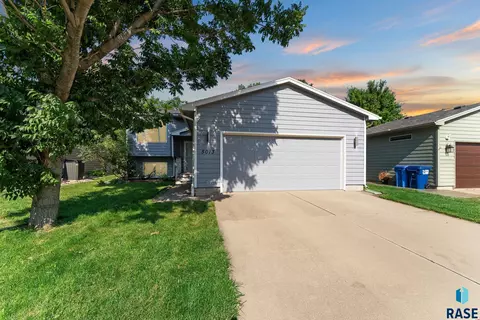 5013 S Anthony Ave, Sioux Falls, SD 57106 photo 1