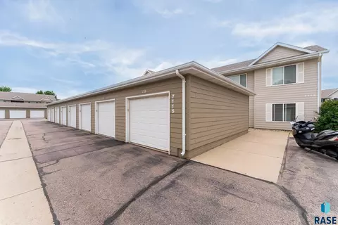 7115 W 56th St #49, Sioux Falls, SD 57106