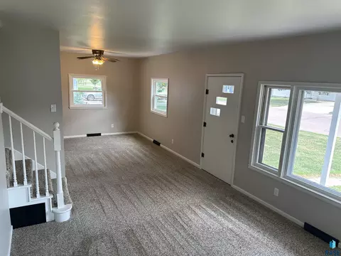 314 9th St, Springfield, SD 57062 photo 11