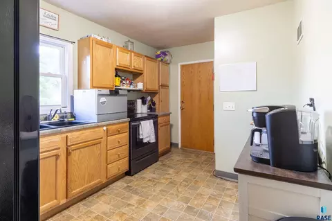 920 Park St, Centerville, SD 57014 photo 3