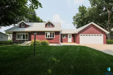 504 E 3rd St, Colton, SD 57018 photo 1