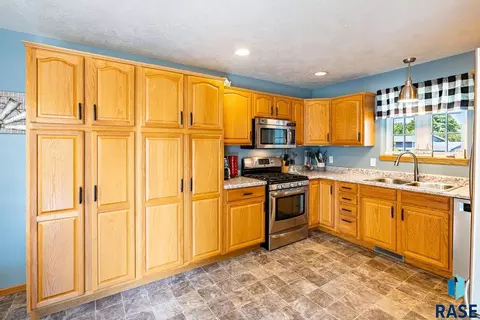 539 Suni Ave, Baltic, SD 57003 photo 9