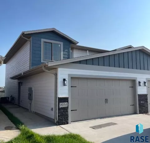 9556 W Dolores Dr, Sioux Falls, SD 57106