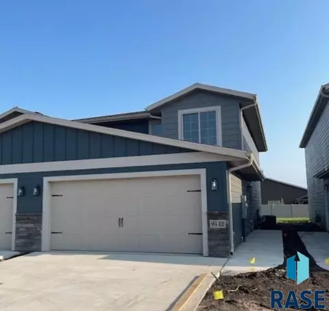 9442 W Dolores Dr, Sioux Falls, SD 57106