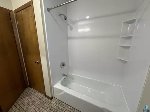 629 S Dewald St, Freeman, SD 57029 photo 33