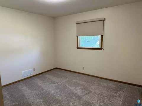629 S Dewald St, Freeman, SD 57029 photo 29