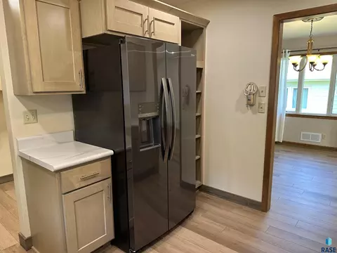629 S Dewald St, Freeman, SD 57029 photo 20