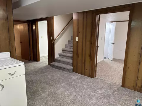629 S Dewald St, Freeman, SD 57029 photo 38