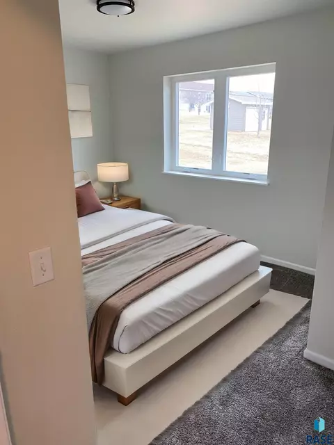 423 S Chicago Ave, Sioux Falls, SD 57103 photo 11