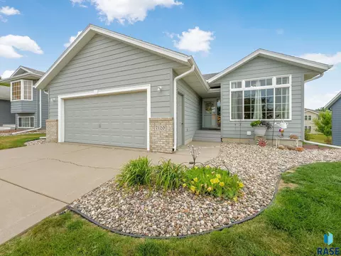 7120 W 52nd St, Sioux Falls, SD 57106