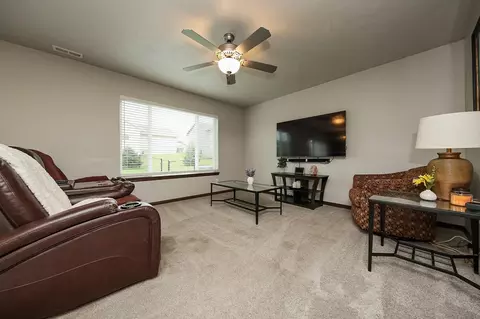 6544 W 6th Pl, Sioux Falls, SD 57107 photo 3