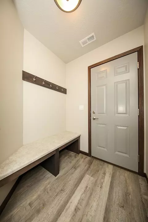 6544 W 6th Pl, Sioux Falls, SD 57107 photo 9