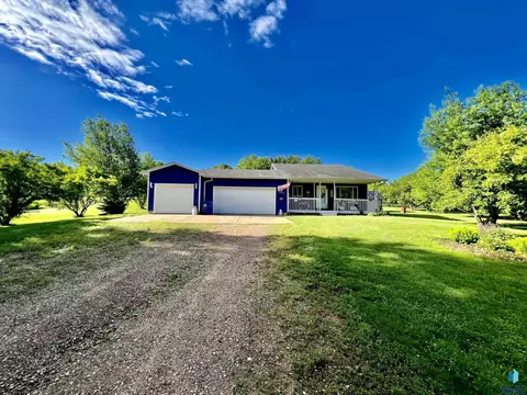 47318 Rogness Pl, Renner, SD 57055 photo 1