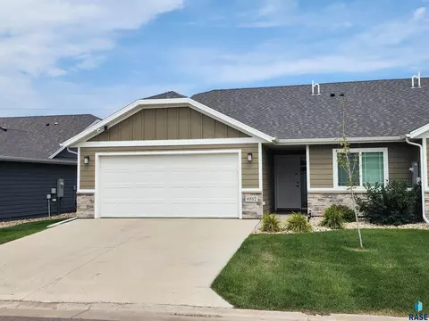 6812 W Gresford Pl, Sioux Falls, SD 57106