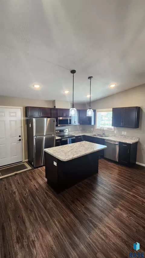 515 S Duluth Ave, Sioux Falls, SD 57104 photo 20